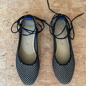 Rothy’s the Square Wrap in noir size 8, black with ivory pattern and ankle tie.